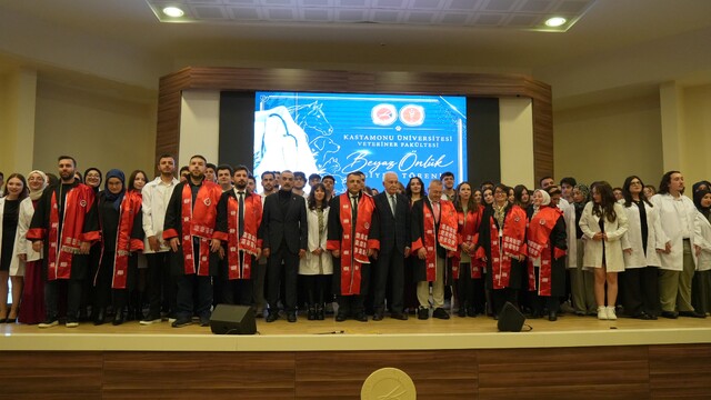 Kastamonu'da veteriner hekim adayları beyaz önlük giydi
