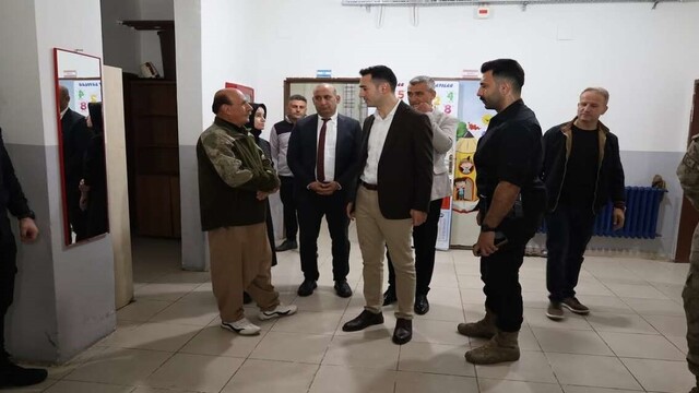 Kaymakam Kaya, Ortabağ'daki okulun ihtiyaçlarını inceledi