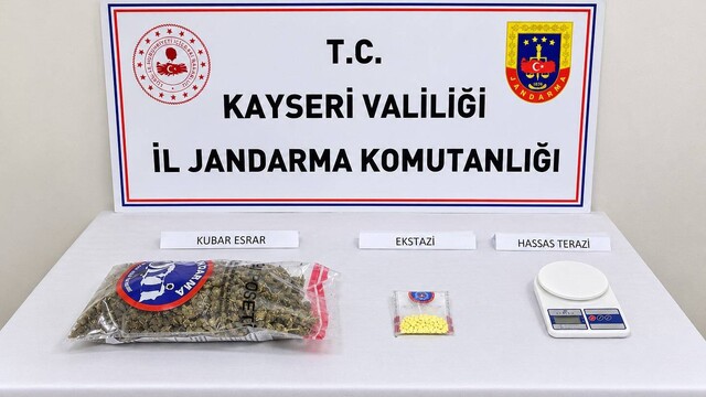 Kayseri'de uyuşturucu operasyonunda 3 kişi gözaltına alındı