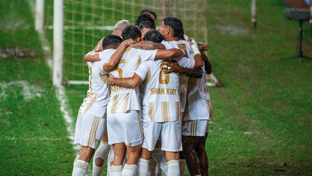 Kayserispor, Antalyaspor'u 4-0 yenerek 8. galibiyetini aldı