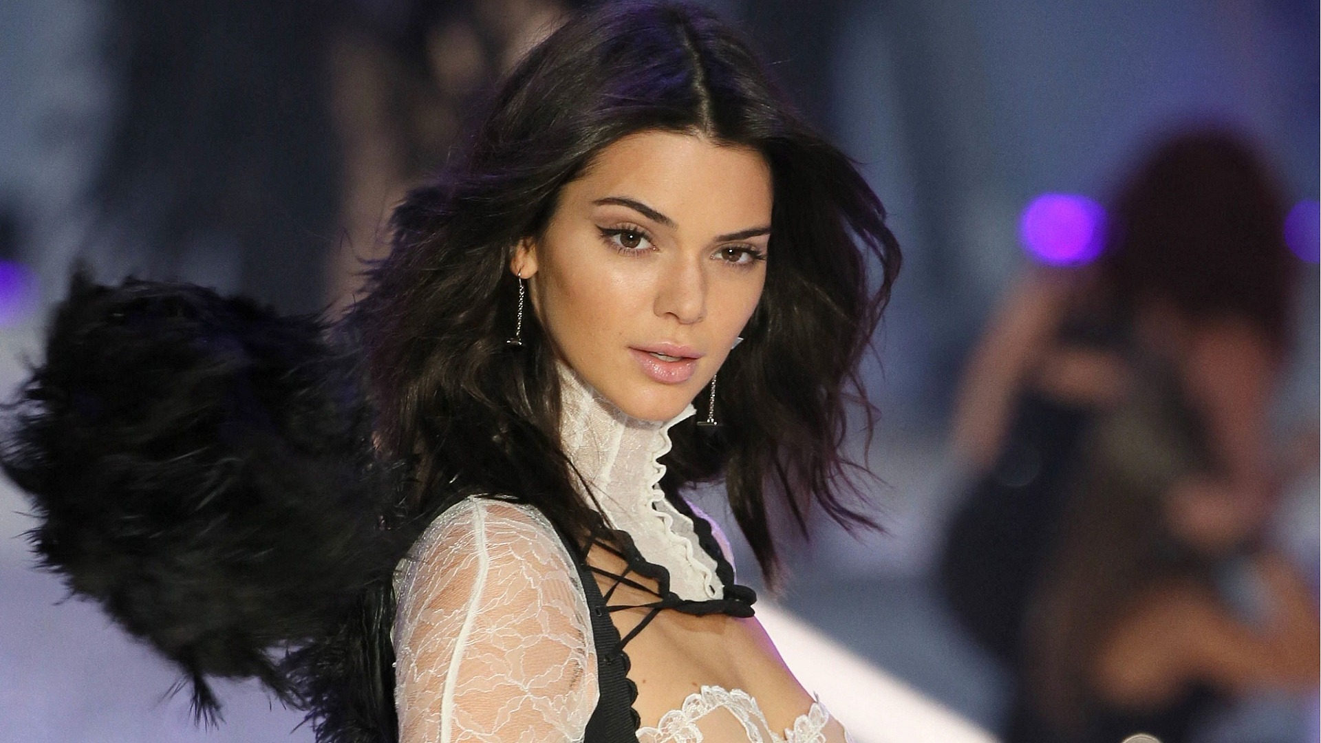 Kendall Jenner'dan Kylie'ye destek: Kardeşim muhteşem!