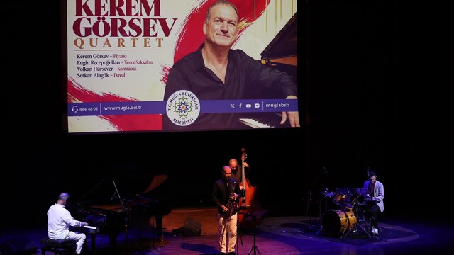 Kerem Görsev ve ekibi Muğla'da cazseverlerle buluştu