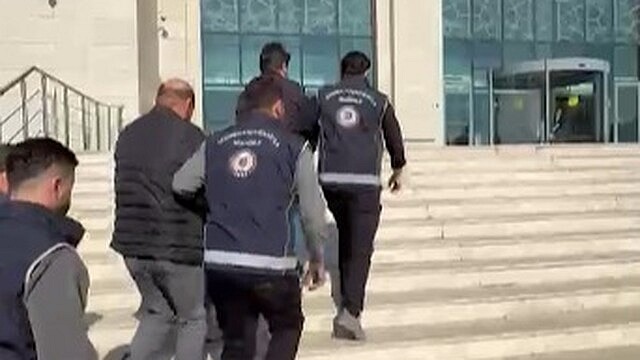 Kırıkkale'de 20 düzensiz göçmen yakalandı, 2 kişi tutuklandı