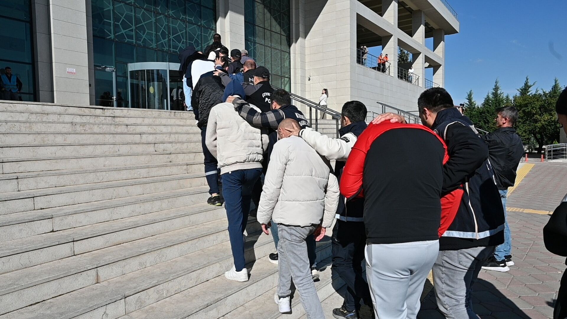 Kırıkkale'de narkotik ve fuhuş operasyonunda 29 gözaltı