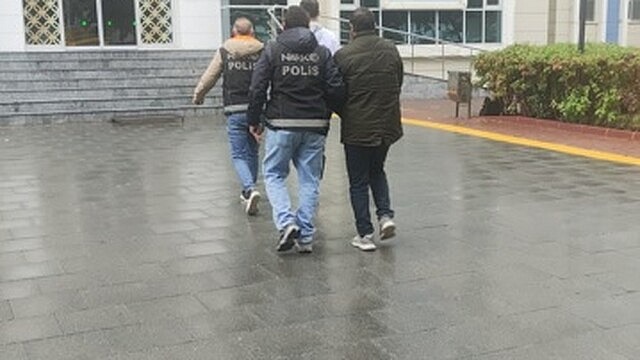 Kırşehir'de uyuşturucu ile yakalanan 2 şüpheli tutuklandı
