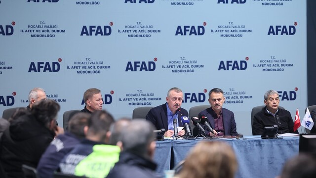 Kocaeli'de sel yaraları sarılıyor: afetzedelere destek başladı