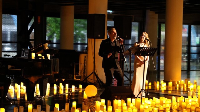 Kocaeli Şehir Tiyatroları 29. sanat yılını mum ışığında açtı