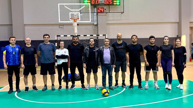 Koçarlı'da voleybol turnuvasında şampiyonluk İlçe Milli Eğitim'in
