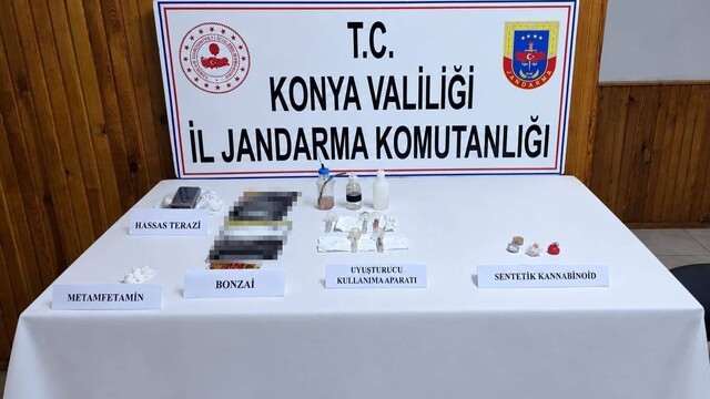 Konya'da uyuşturucu operasyonunda 4 bin 137 hap ele geçirildi