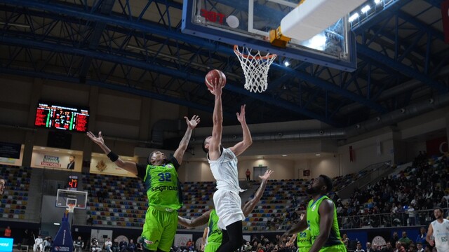 Körfez Basket, Tofaş'a 69-71 mağlup oldu