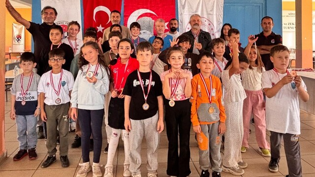 Köyceğiz'de Cumhuriyet coşkusu satranç turnuvasıyla kutlandı