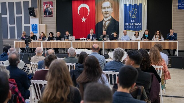 Kuşadası Belediyesi yeni hizmet binası projesini değerlendirdi