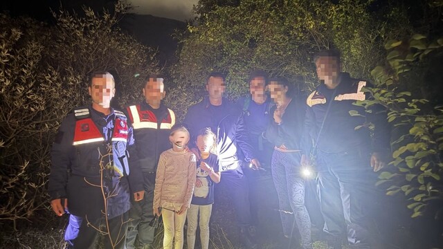 Kuşadası'nda kaybolan aile jandarma tarafından bulundu