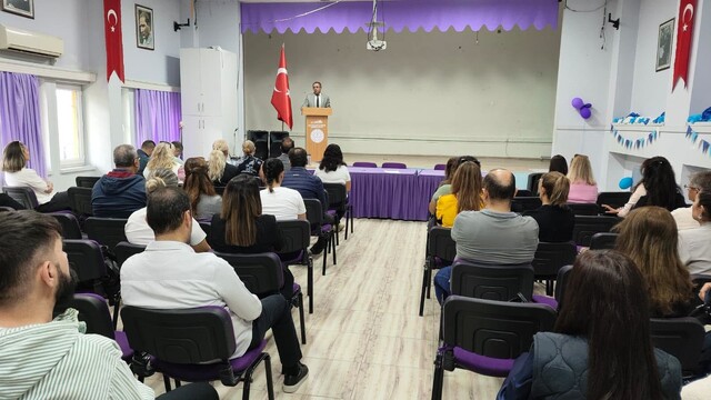 Kuşadası'nda okul yöneticilerine seminer düzenlendi