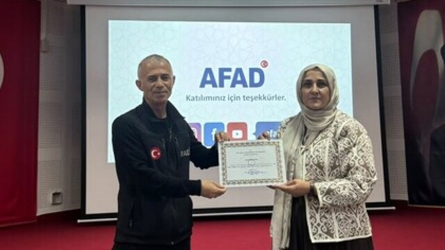 Kütahya'da afet bilinci ve eğitimi semineri yapıldı