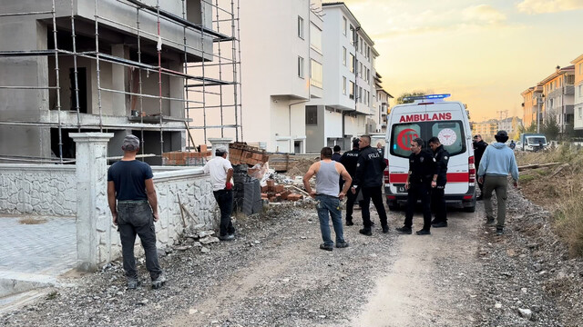 Kütahya'da inşaattan düşen usta Hüseyin Karadaş yaralandı