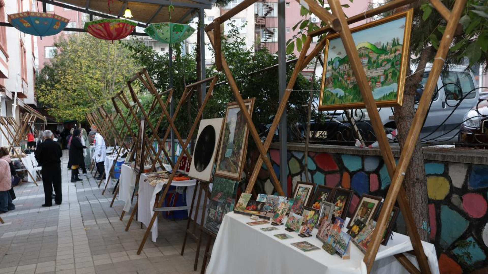 Kütahya'da sanat sokağı açıldı, kültürel miras vurgulandı