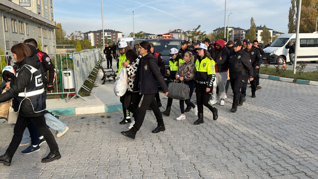 Kütahya'da yasa dışı bahis operasyonunda 76 kişi gözaltında