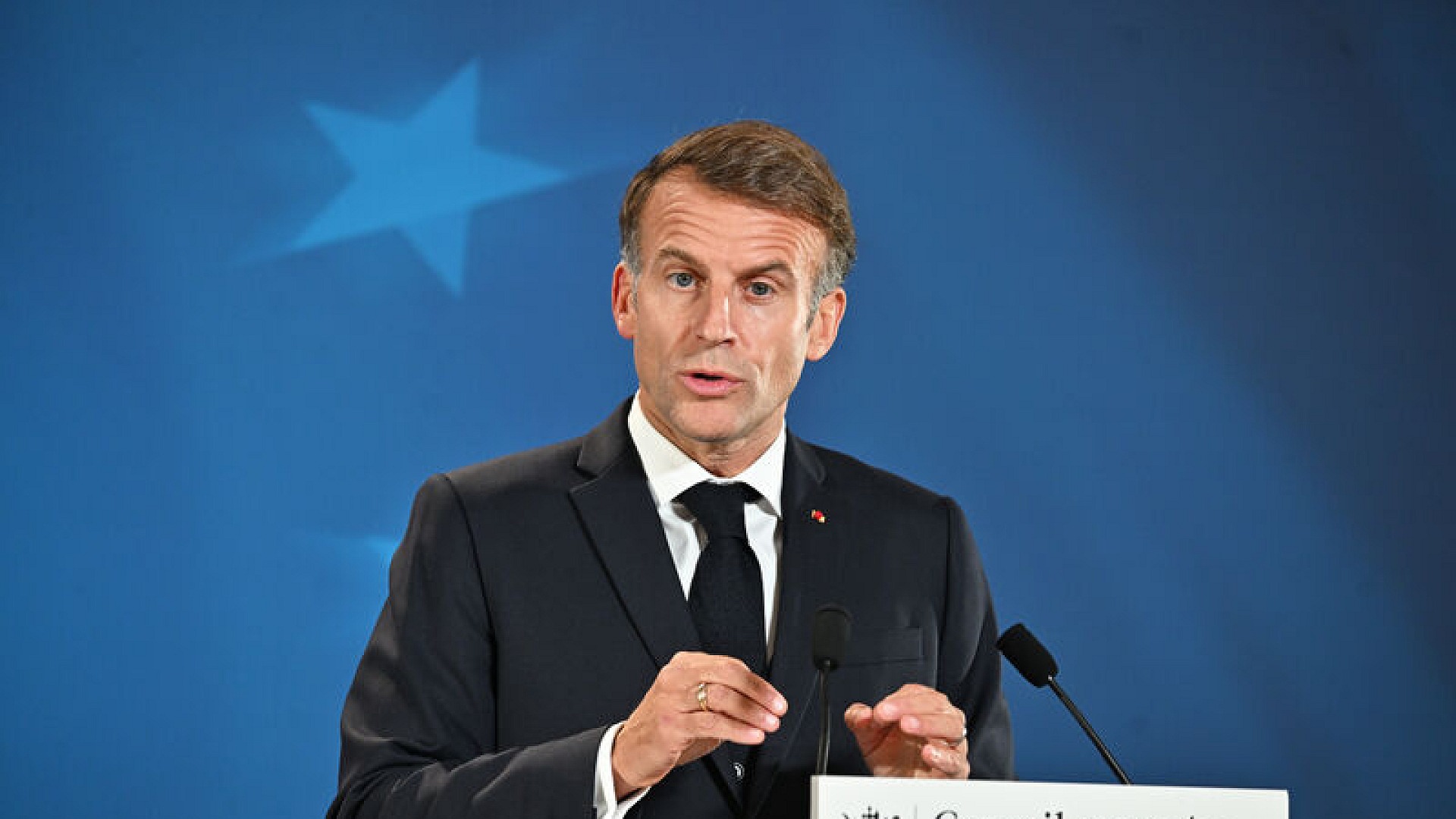 Macron, İçişleri Bakanı Nuñez'in istifasını reddetti