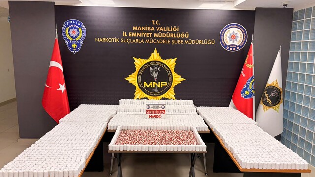 Manisa'da 225 bin 960 sentetik uyuşturucu hap ele geçirildi