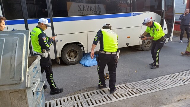 Manisa'da servis minibüsü bisikletli çocuğu öldürdü