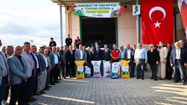 Manisa'da üreticilere tohum ve su tankeri desteği