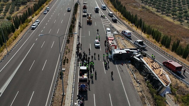 Manisa'daki otobüs kazasında ölenlerin sayısı 12 oldu