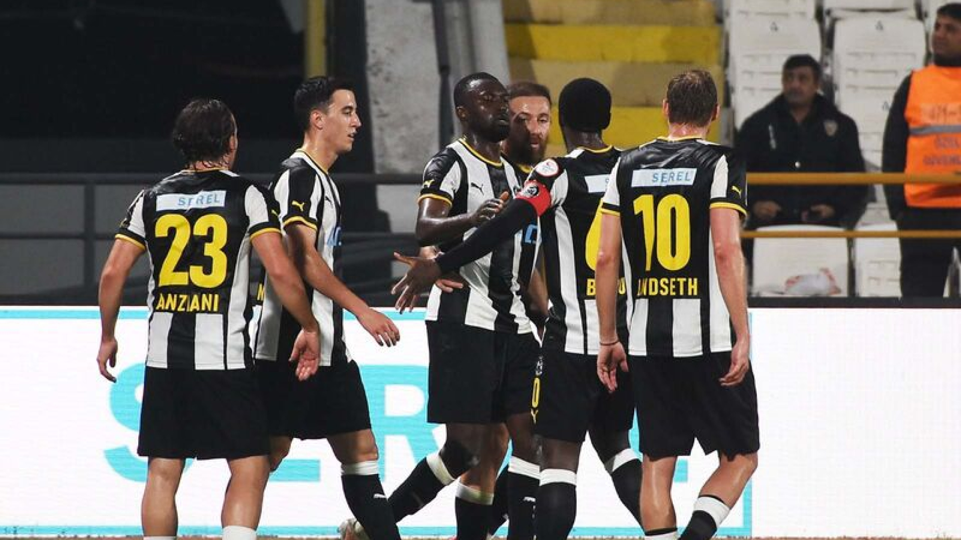 Manisa FK, Batman Petrolspor'u 2-1 yenerek hasreti sonlandırdı