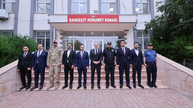 Mardin Valisi Akkoyun Dargeçit'te incelemelerde bulundu