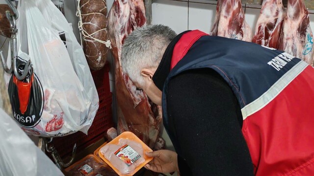 Marmara ilçesinde gıda işletmelerine ceza uygulandı
