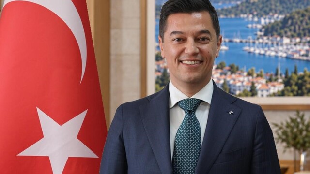 Marmaris Belediye Başkanı Acar Ünlü, bayramı kutladı