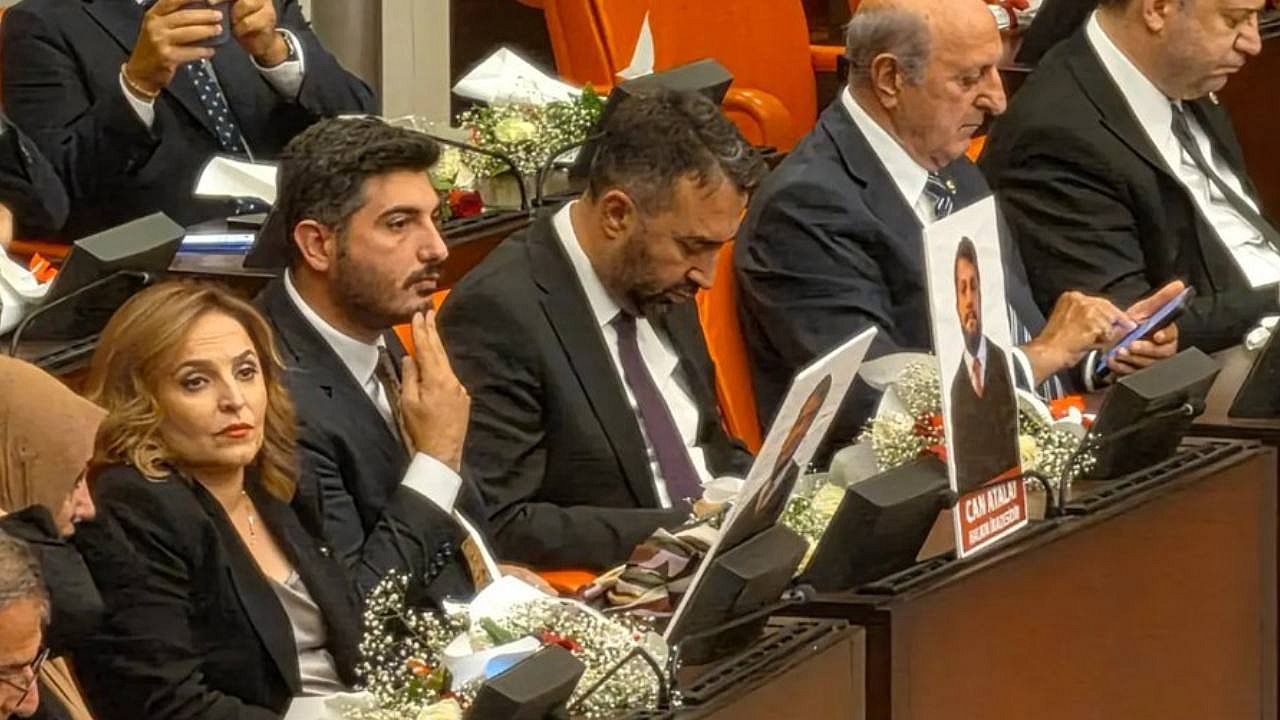 Meclis açılışında Can Atalay protestosu gündemde