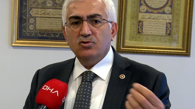 Mehmet Emin Öz'den okullarda felsefe dersi önerisi