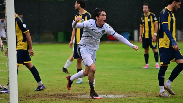 Menemen Futbol Kulübü, Karacabey Belediyespor'a 1-0 yenildi