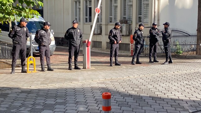 Merkezefendi Belediyesi'ne operasyonla 3 kişi sevk edildi