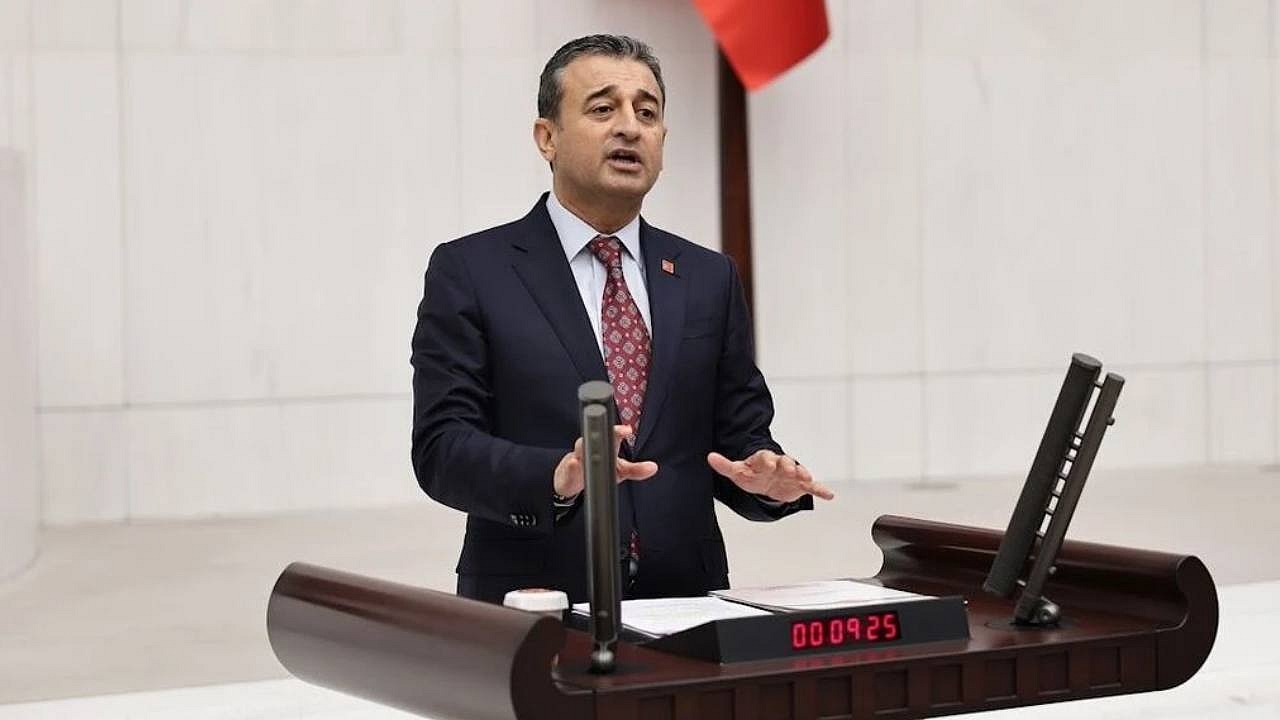 Mersin'de belediye operasyonu görüntüleri Meclis'e taşındı