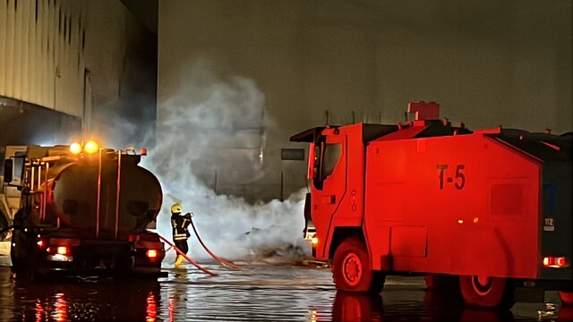 Mersin'de yıldırım düşmesi sonucu yangın kontrol altına alındı