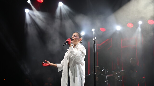 Merve Özbey, Osmancık'ta Cumhuriyet Bayramı konseri verdi