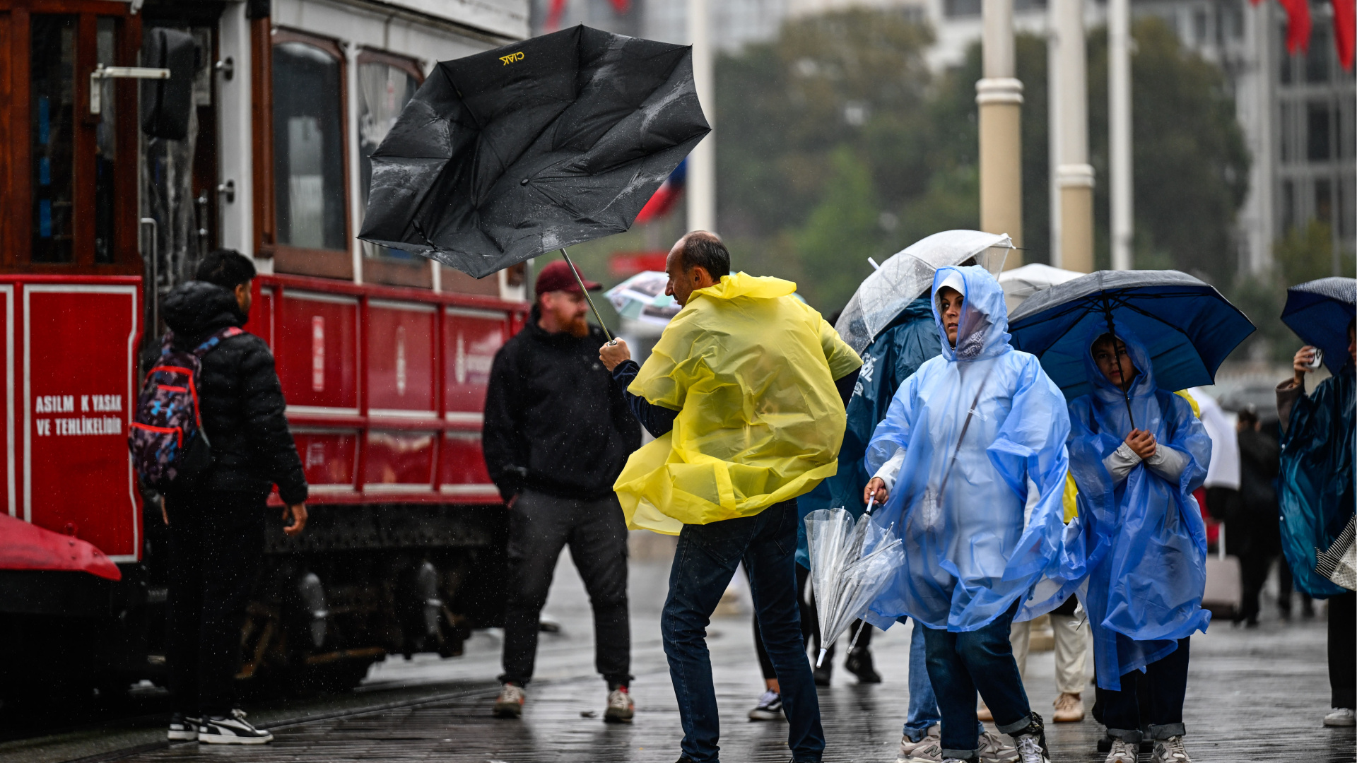 Meteoroloji 26 sarı, 4 turuncu uyarı verdi
