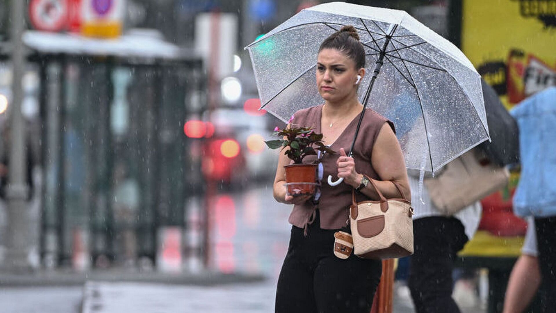 Meteoroloji İstanbul dahil 15 ilde yağış uyarısı yaptı