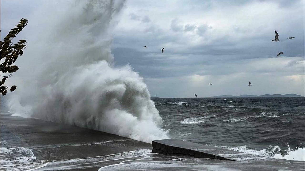 Meteorolojiden Batı Karadeniz ve Marmara'ya fırtına uyarısı