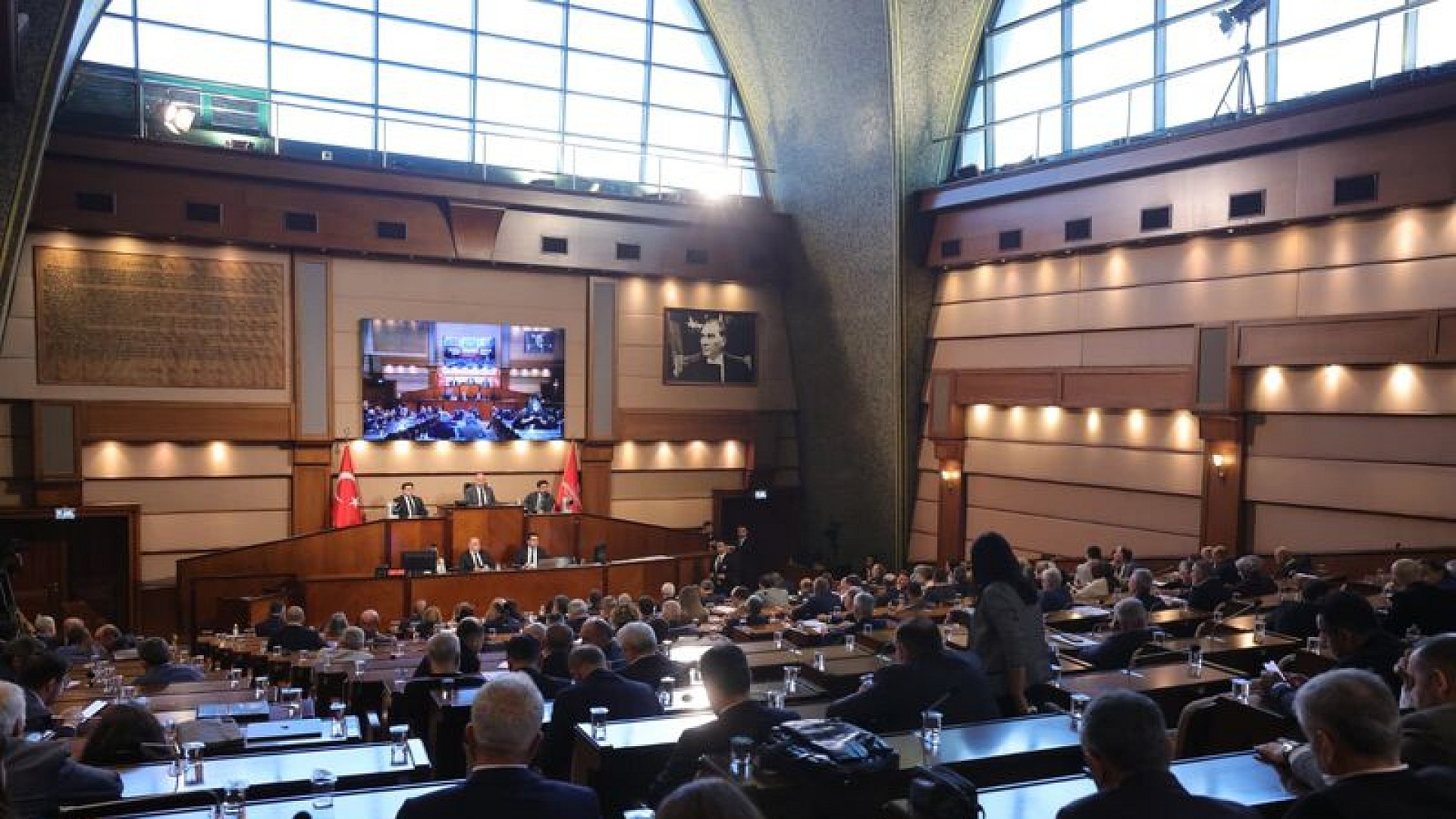 MHP'li Aşkın'dan metro arızalarına ilişkin soru önergesi