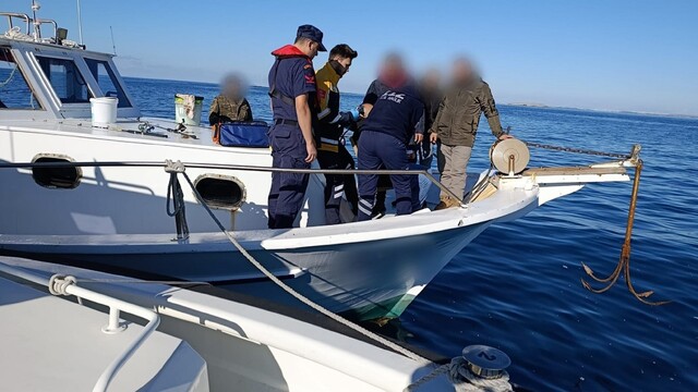 Milas'ta özel teknede rahatsızlanan vatandaşa tıbbi tahliye