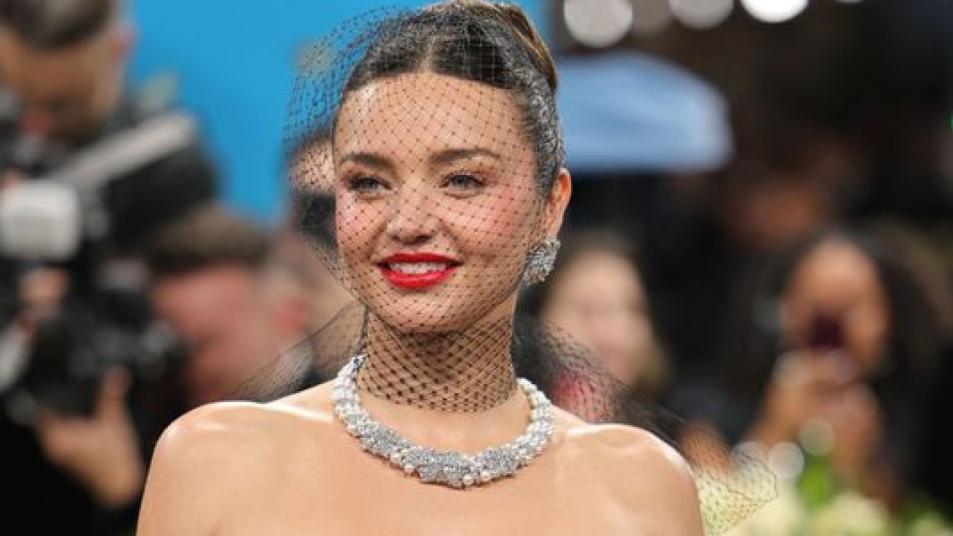 Miranda Kerr yumurtayı özlüyor ama dikkatli.