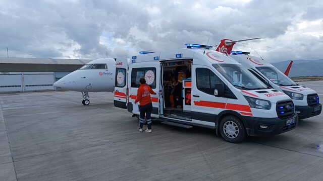 Muş'ta 20 haftalık bebek uçak ambulansla İstanbul'a sevk