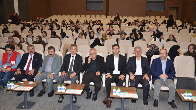 Muş'ta baba yoksunluğu üzerine konferans düzenlendi