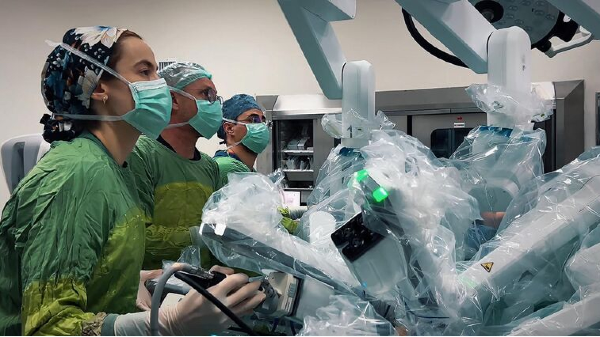 Muş'ta robotik cerrahi ile uzaktan rahim alındı