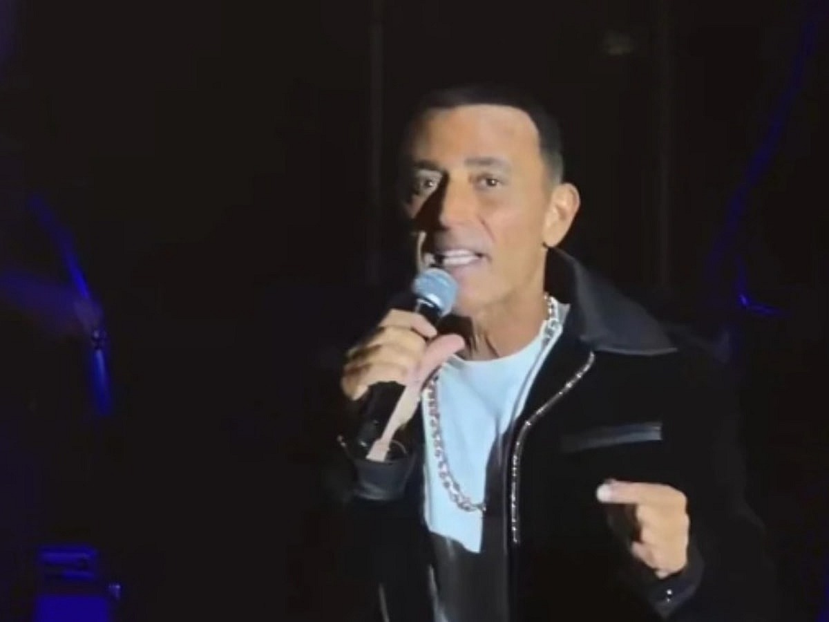 Mustafa Sandal konserinde fon soruşturması hakkında konuştu