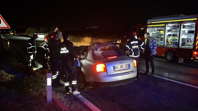 Nevşehir'de TIR'a çarpan otomobilde iki kişi öldü