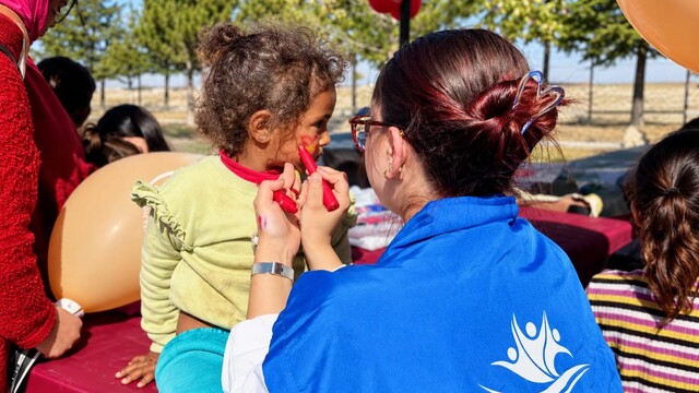 Niğde'de mevsimlik tarım işçilerine şenlik düzenlendi